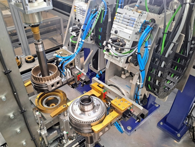 Design and manufacture of robotic automated stations