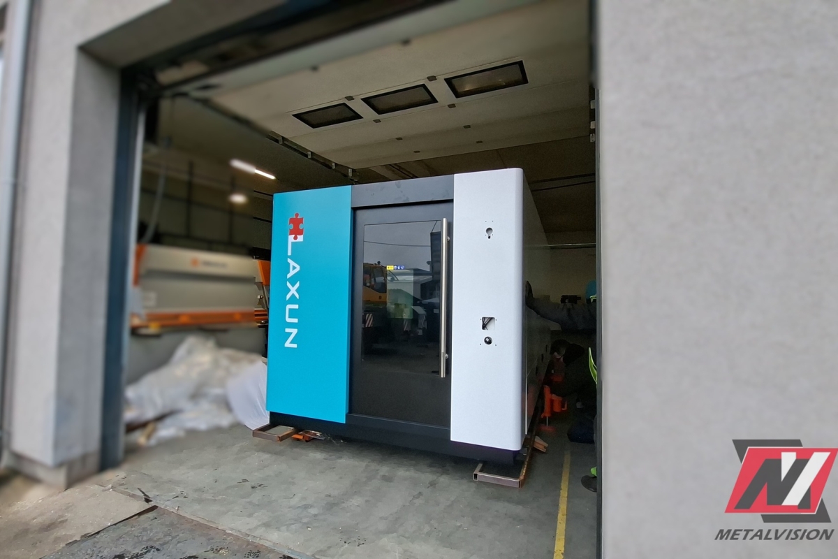 Megérkezett az új 6 kW-os Fiber lézervágó